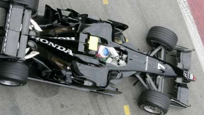 Pilot formule 1 Jenson Button v novém monopostu stáje Honda pro sezonu 2007.