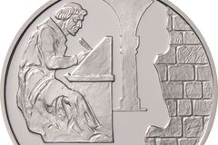 Kronikář Kosmas má svou dvousetkorunu. ČNB vydává stříbrnou minci s jeho portrétem