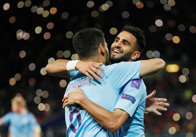 Liga mistrů: Ilkay Gundogan a Riyad Mahrez v zápase s Šachtarem