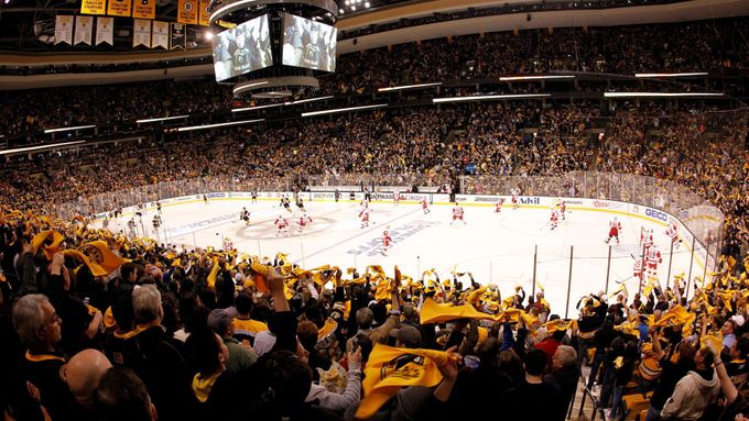 Stadion bostonských Bruins při utkání play off 2014.