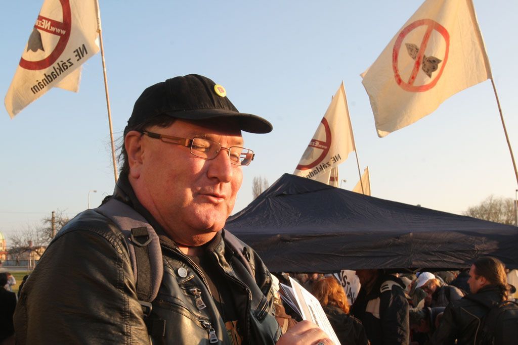 Protivládní demonstrace