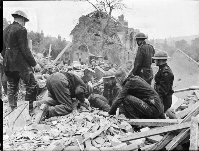 Nacistická zbraň V1 - „Létající bomba“, od jejíhož prvního vypuštění v roce 1944 uplynulo 75. let.