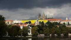 Pražský hrad s lešením