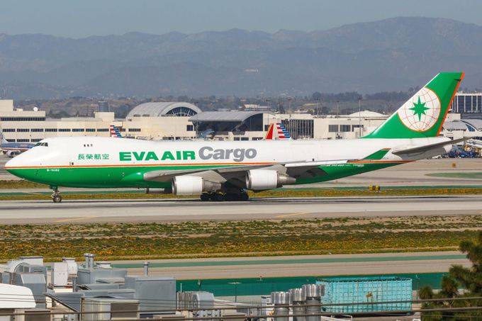 Boeing 747-400 aerolinií EVA Air na letišti v Los Angeles