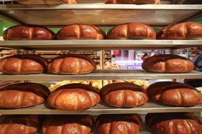 Jaký je chléb na vašem stole? Průzkum ukazuje, odkud pochází a čemu dávají Češi přednost