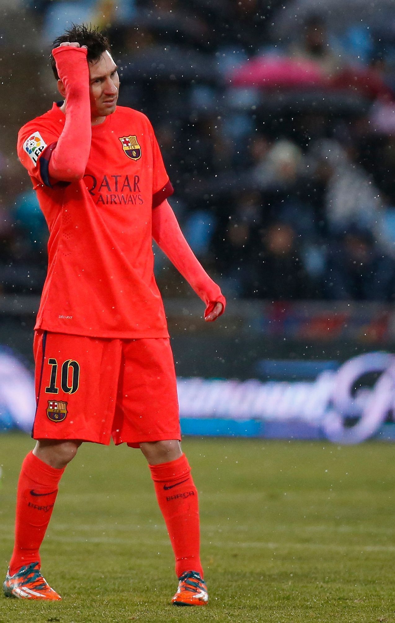 Lionel Messi smutní po remíze s Getafe