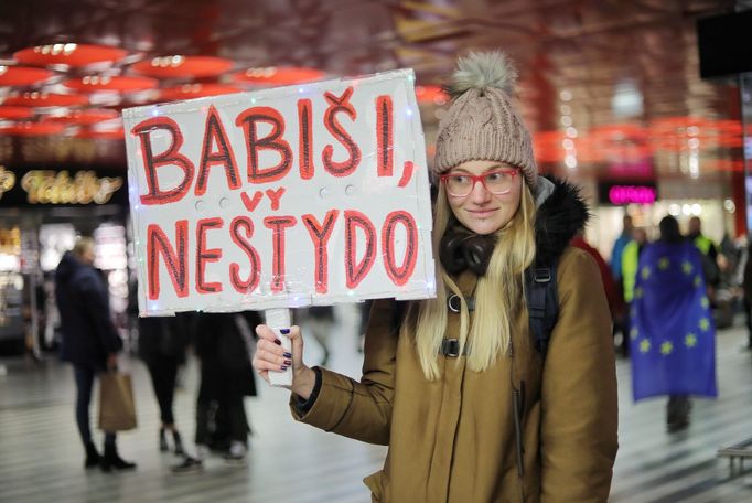 Demonstrace spolku Milion chvilek proti Andreji Babišovi.