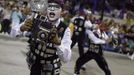 Revellers of the Salgueiro samba school participate on the first night of the annual carnival parade in Rio de Janeiro's Sambadrome, February 10, 2013. REUTERS/Pilar Olivares (BRAZIL - Tags: SOCIETY) Published: Úno. 11, 2013, 1:24 dop.