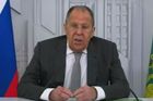 Lavrov "ve formě": Neútočíme na civilisty. Moderátorku poslal studovat do SSSR