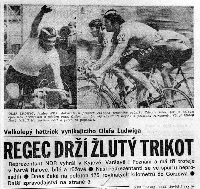 Československý sport 12. května 1986. Popisek pod fotografií: Olaf Ludwig, jezdec NDR, dokazuje v prvních etapách letošního ročníku Závodu míru, jak je velkým cyklistou především v závěru etap. Ovšem ani čs. reprezentanti nejsou v peletonu "ztraceni". Vždyť hlídají žlutý trikot! na snímku Fořt a Jurčo (v popředí).