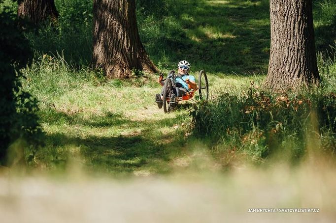 Druhou částí bylo nedělní mistrovství ČR v cross country pro handicapované cyklisty, první svého druhu.