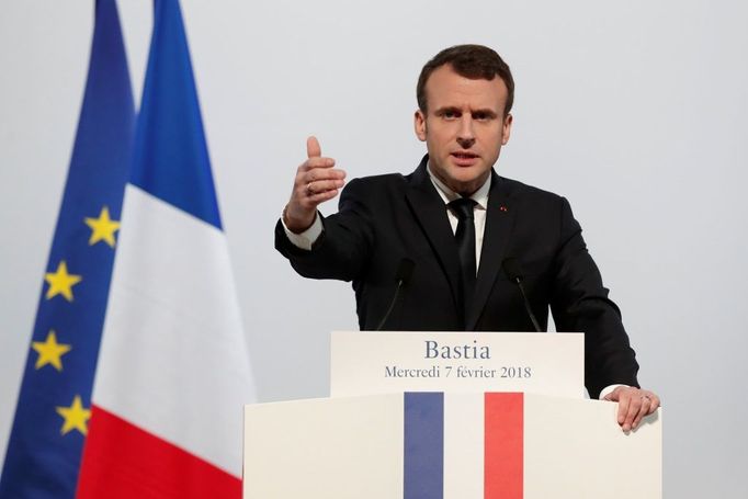 Francouzský prezident Emmanuel Macron při projevu v Bastii.