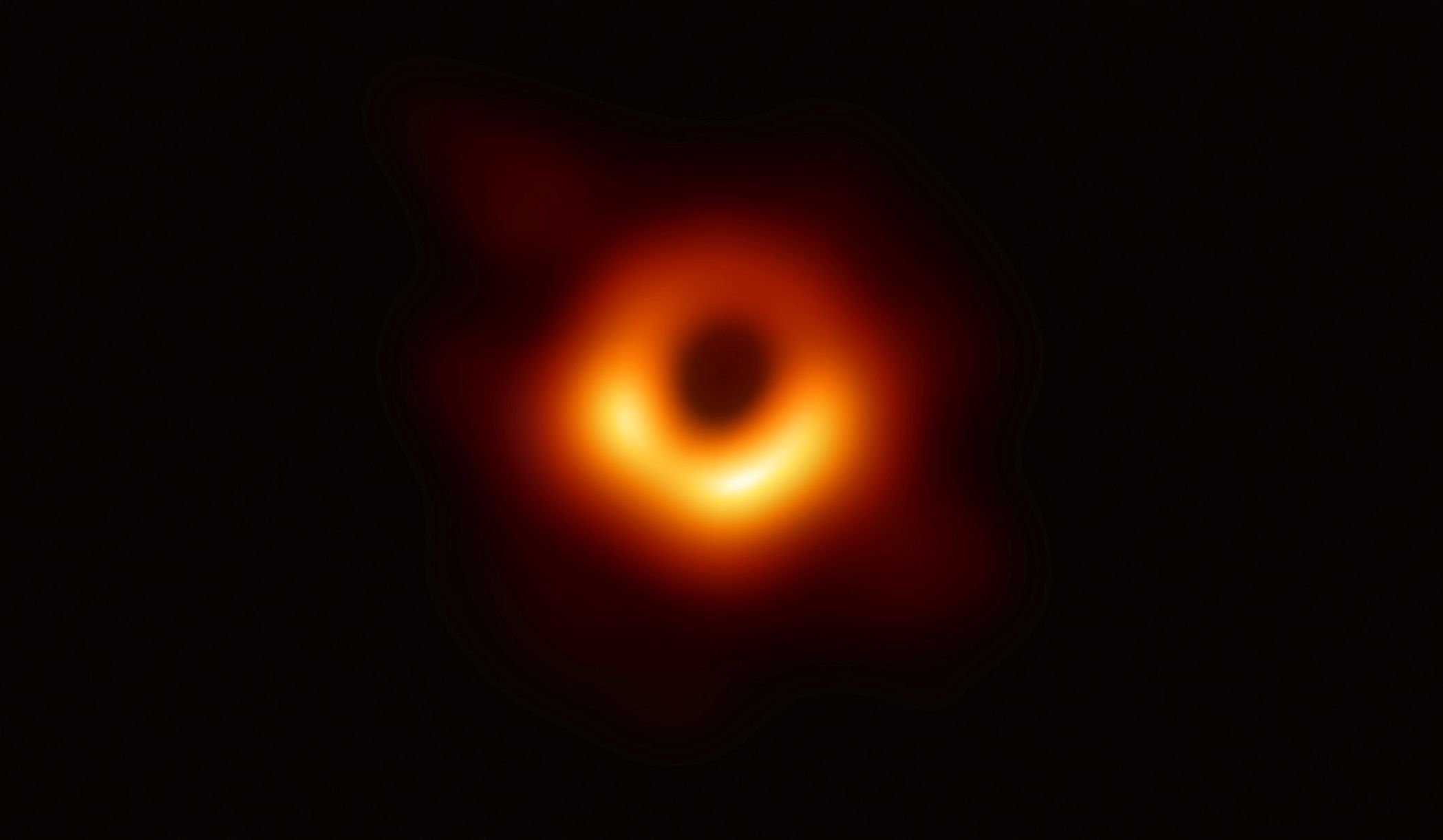 Černá díra - první reálný snímek