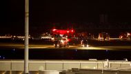 Požár letounů na letišti v Tokiu