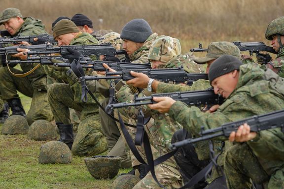 Vojenský výcvik mobilizovaných Rusů.