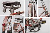 Detailní pohledy na model kola značky Tripol vyrobeného v 30. letech minulého století.