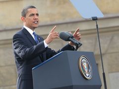 Ve svém pražském projevu Barack Obama nastínil svůj plán na významnou redukci atomových zbraní ve světě.