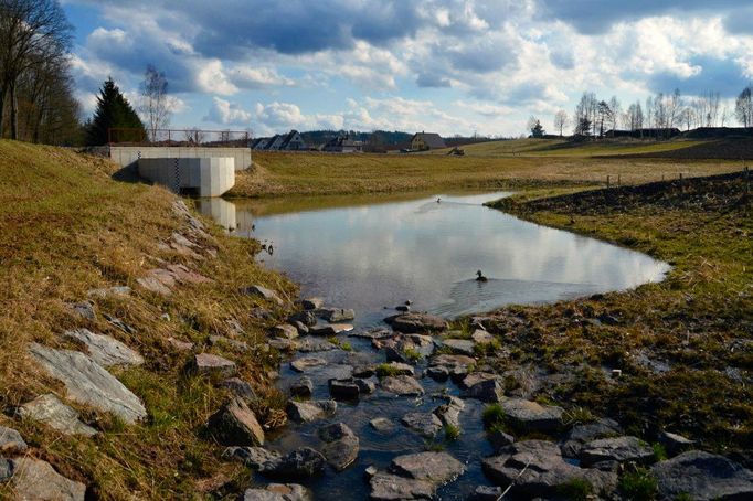 Vodní dílo k protipovodňové ochraně (polder) v Písečné.