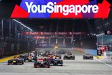 Noční Velkou cenu Singapuru odstartoval z prvního místa Lewis Hamilton, který vyhrál sobotní kvalifikaci.