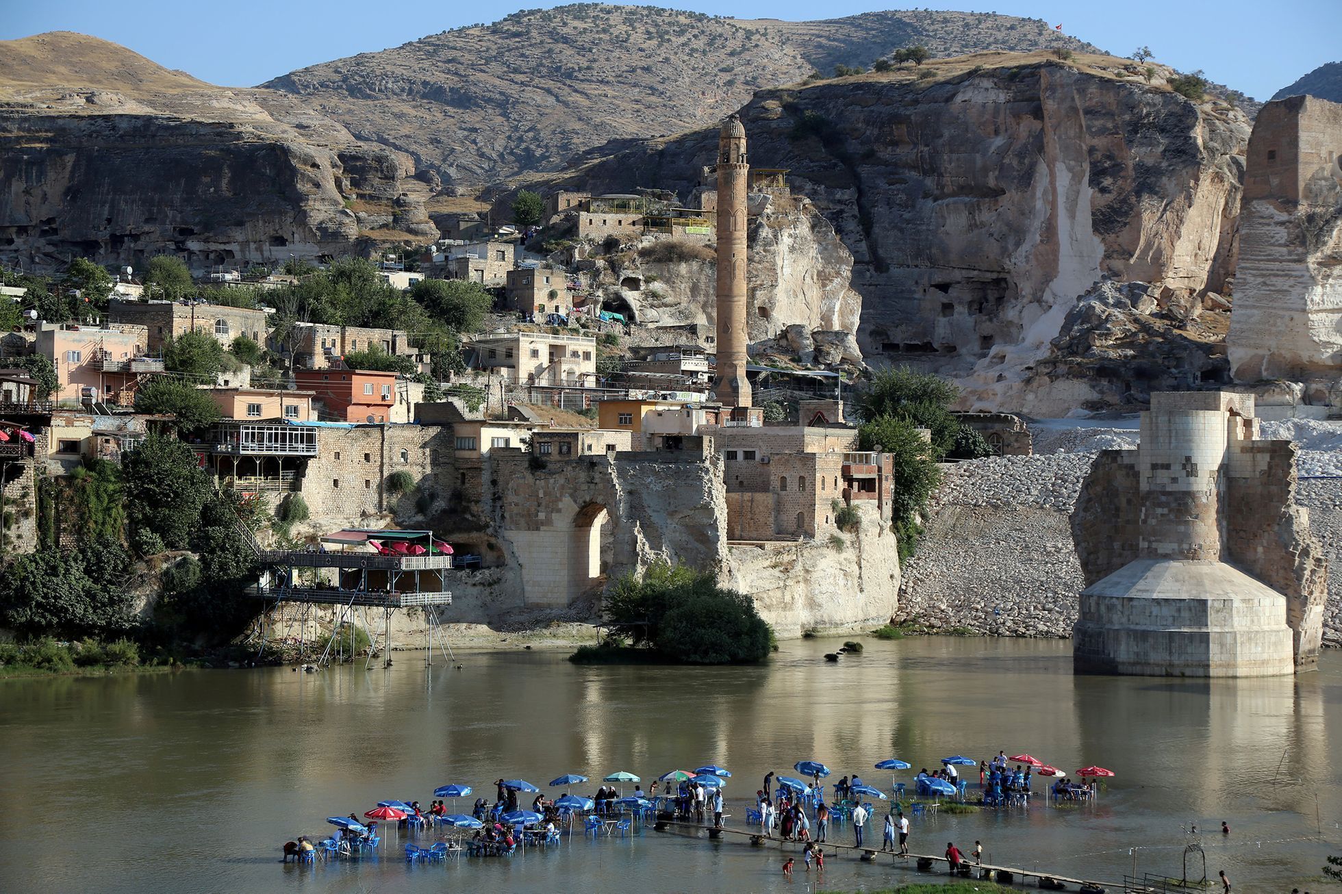 Fotogalerie /  Tak vypadá turecké starověké město Hasankeyf, které zatopí vodní přehrada / Reuters / 13