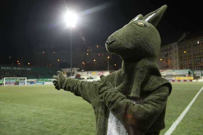 Zrušený zápas Bohemians 1905 - Plzeň: maskot Bohemians