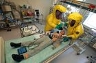 Ebola je na ústupu, ale i tak letos Česko stála 11 milionů