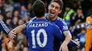 Eden Hazard a Oscar slaví gól Chelsea