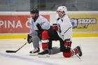 Radko Gudas a Jiří Tlustý. Odchovanci kladenského hokeje se na NHL připravují doma.