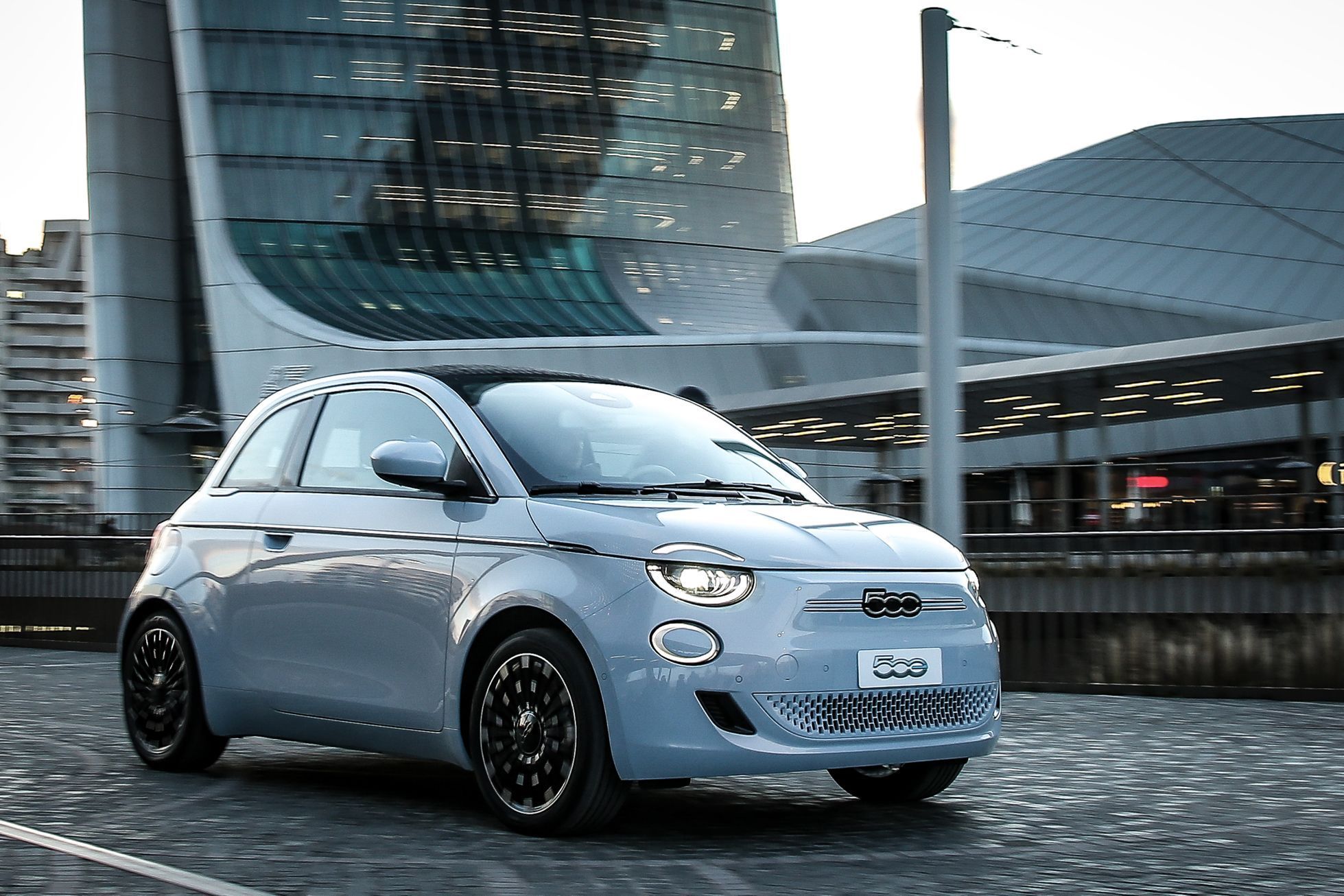 Fiat 500e nová generace elektromobil