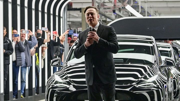 Elon Musk se děsí čínských aut, chtěl by je zdanit. Před pár lety se jim vysmíval