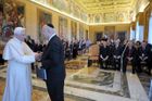Popírání holokaustu nesmíme tolerovat, vystoupil papež