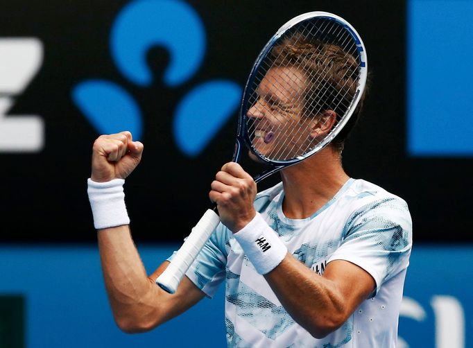 Tomáš Berdych při vítězném čtvrtfinále Australian Open s Rafaelem Nadalem.