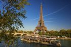 Policie zatkla "královnu zlodějů", okrádala turisty v Paříži