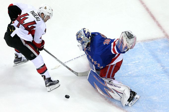 Henrik Lundqvist pochytal v utkání celkem 22 střel