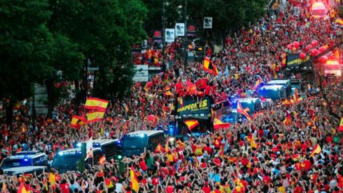 Návrat mistrů světa slavilo celé Španělsko, včetně Baskicka a Katalánska