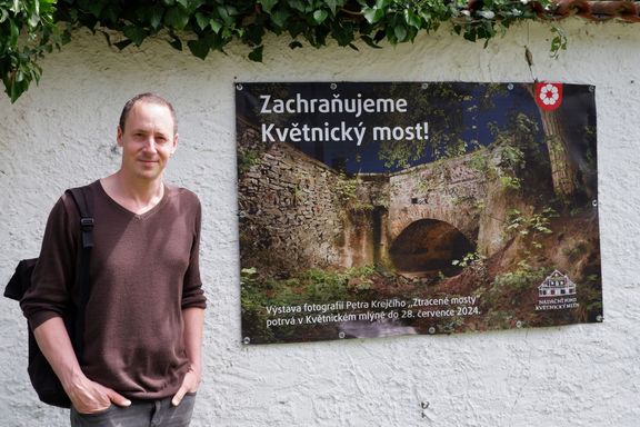 "Přijdeme o krásnou historickou památku, místo zhyzdí nové betonové monstrum," zlobí se sochař Kryštof Hošek.