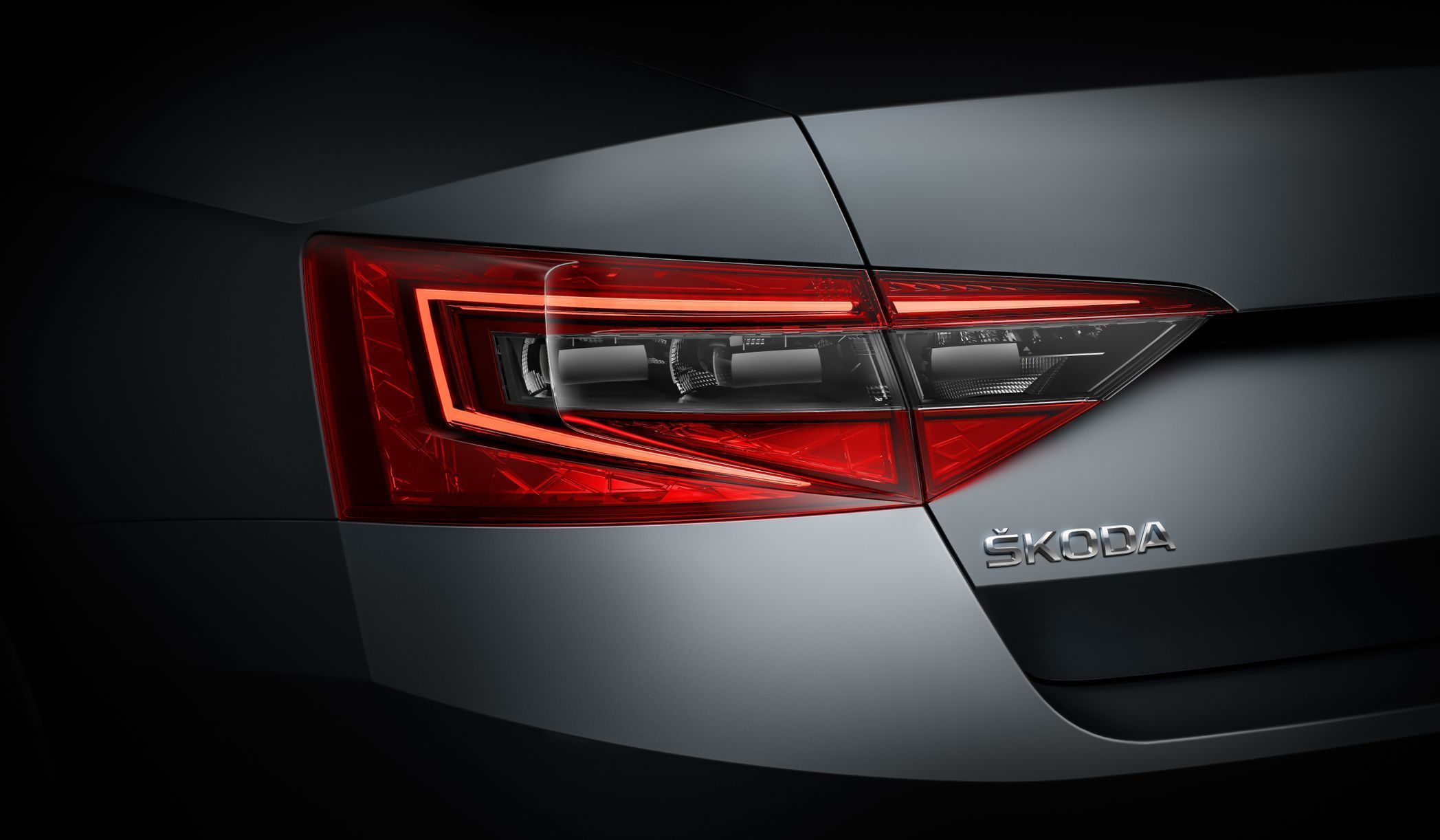 Škoda Superb 2015 - zadní světlo