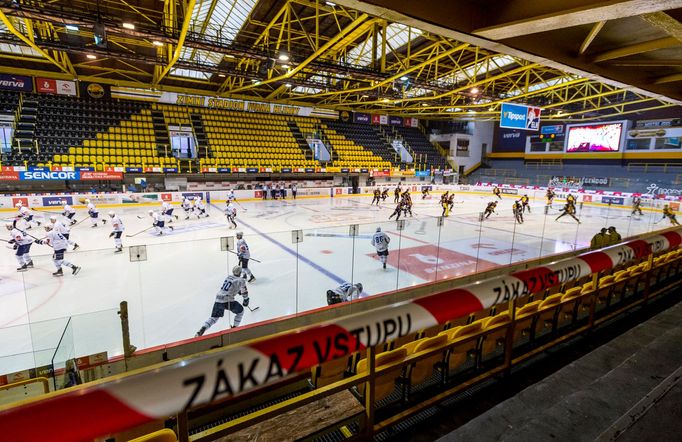 Utkání 4. kola hokejové extraligy: HC Verva Litvínov - HC Škoda Plzeň, 7. listopadu 2020 v Litvínově. Hokejisté nastupují do utkání.