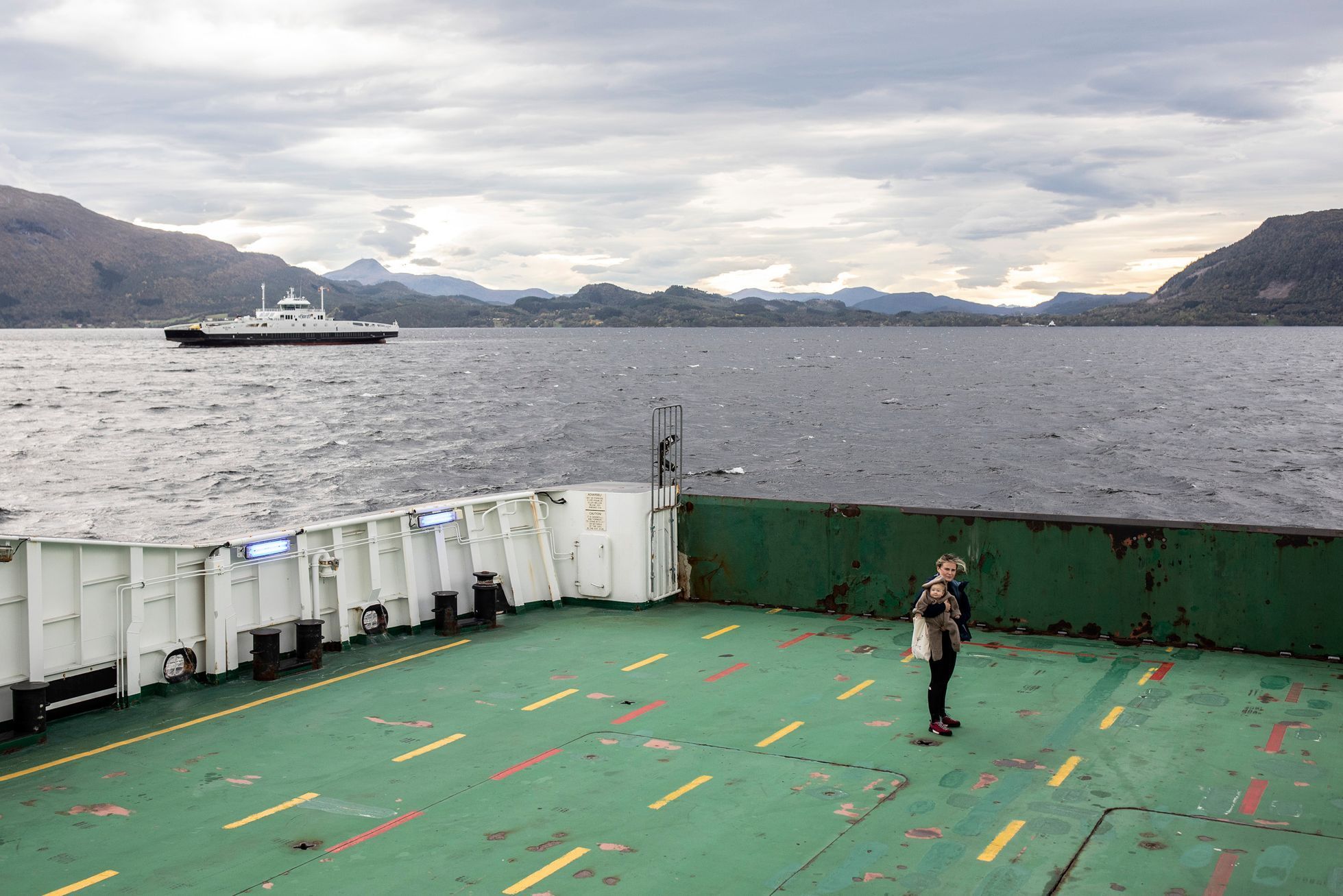 Jednorázové užití / Fotogalerie / Magicky i intimně. Tak vypadá obrazově fascinující pouť s dítětem za polární kruh