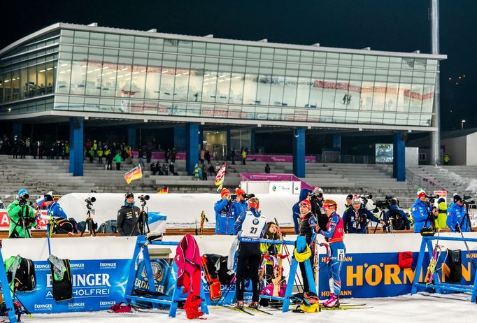 SP Pchjongčchang, sprint Ž: Lucie Charvátová (27) a Gabriela Koukalová