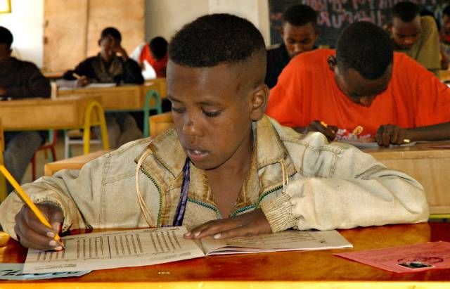 Člověk v tísni slaví