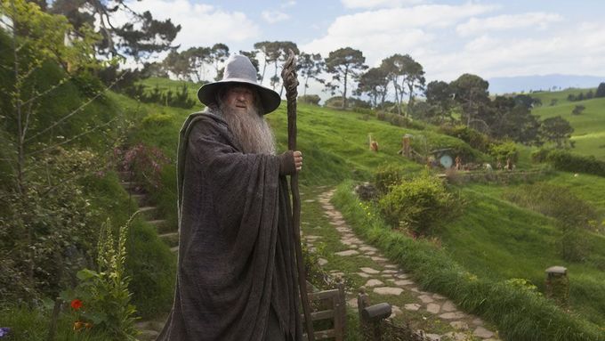 Čaroděj Gandalf (Ian McKellen) v Kraji.