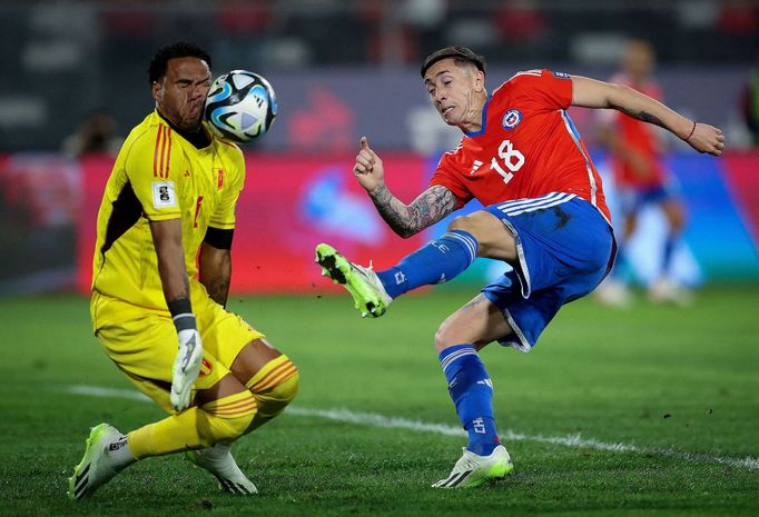 Soccer Football - World Cup - South American Qualifiers - Chile v Peru - Estadio Monumental, Santiago, Chile - October 12, 2023 Chile's Rodrigo Echeverria in action with