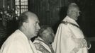 Antonín Bradna s biskupem Františkem Tomáškem na sklonku 60. let.