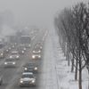 Sníh a mráz komplikuje situaci na silnicích.