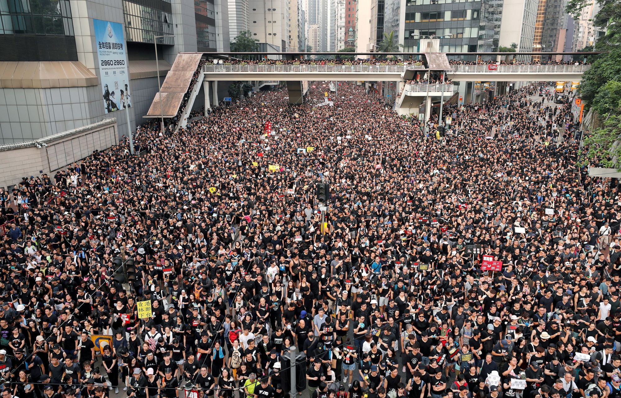 Demonstrace v Hongkongu, červen 2019