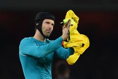 Famózní Čech má první nulu, Arsenal s Liverpoolem remizoval