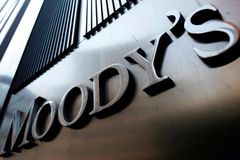 Moody's snížila rating 21 bank v Británii a Portugalsku