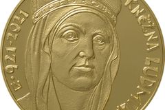 ČNB vydala zlatou pamětní minci. Připomíná 1100 let od úmrtí kněžny Ludmily