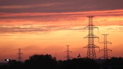 Energetika dráty vysokého napětí elektřina rozvodová síť